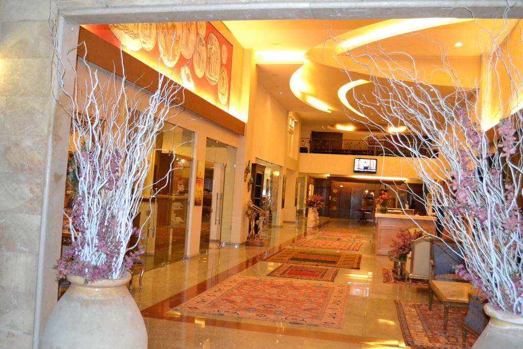 Platinum Hotel Tyre Bagian luar foto