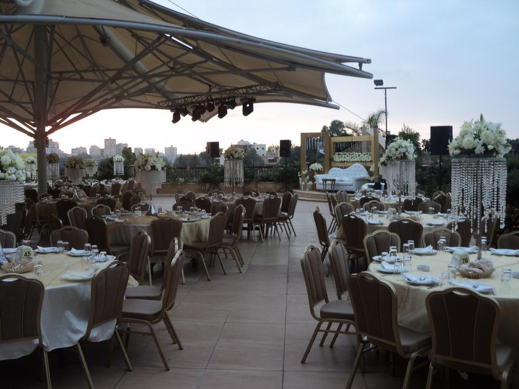 Platinum Hotel Tyre Bagian luar foto