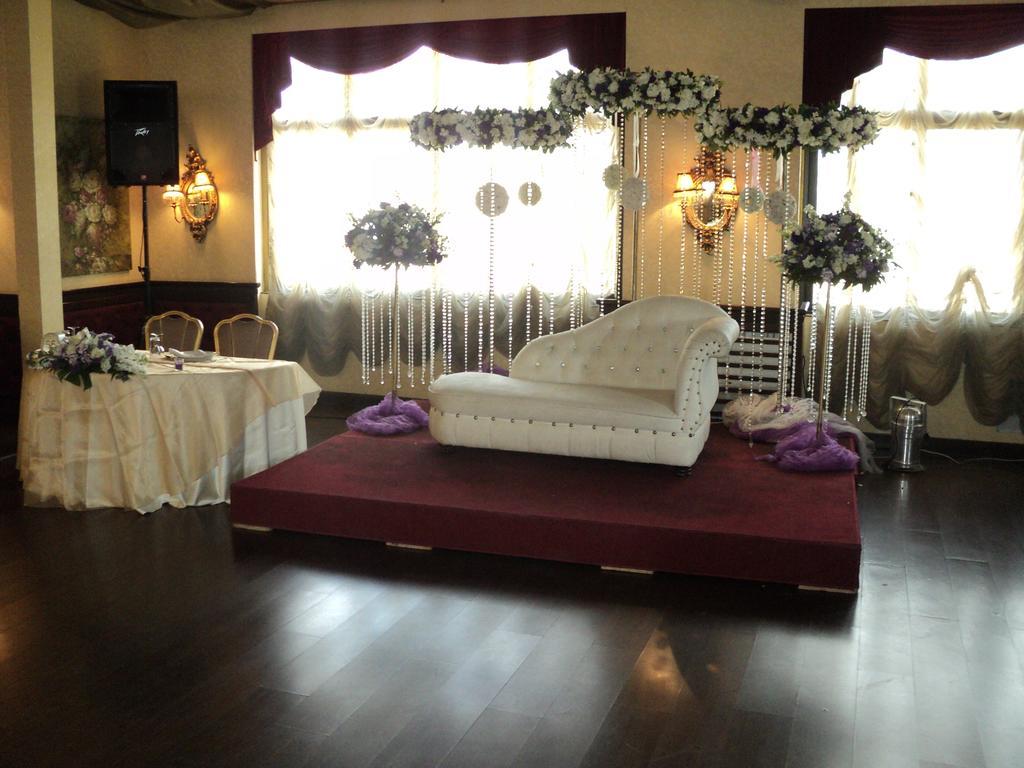 Platinum Hotel Tyre Bagian luar foto