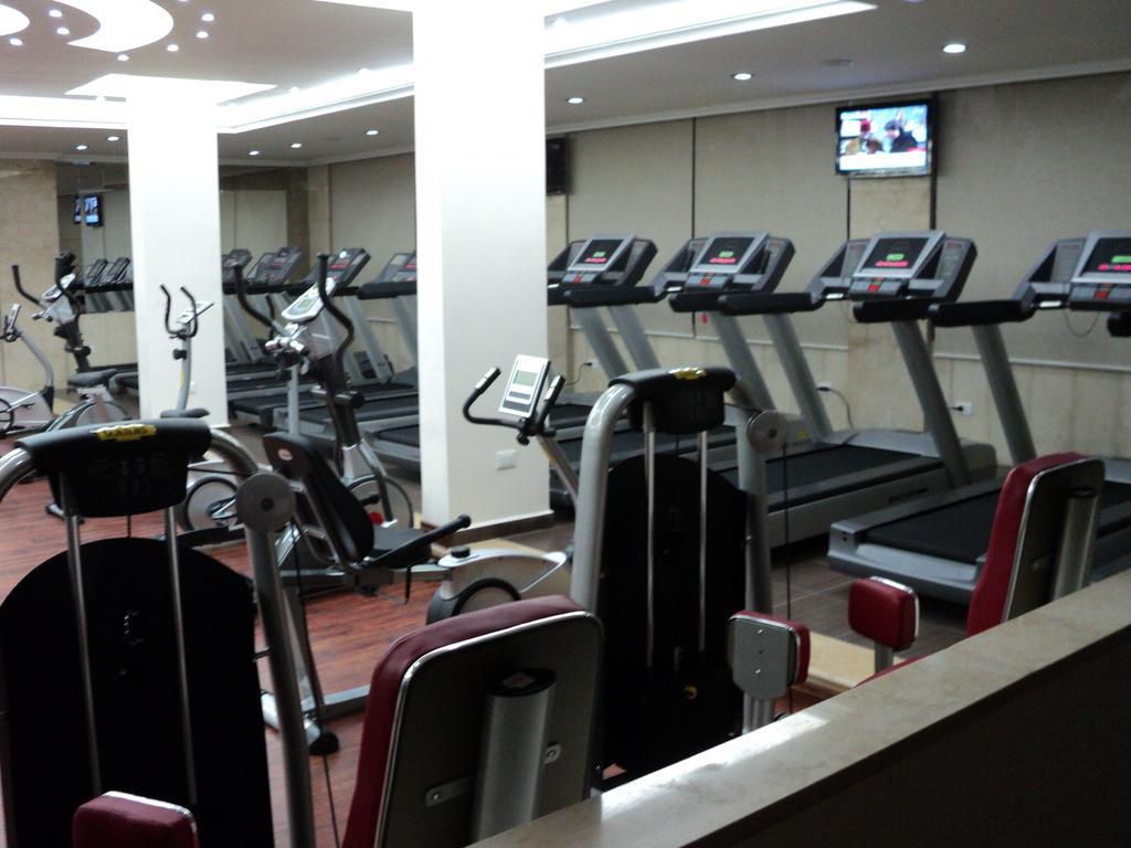 Platinum Hotel Tyre Bagian luar foto