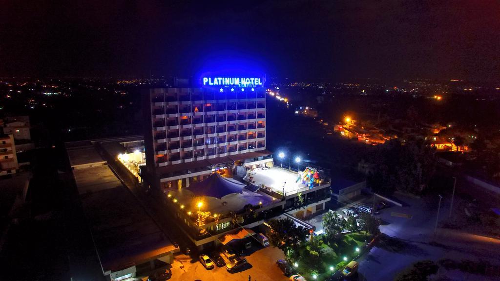 Platinum Hotel Tyre Bagian luar foto