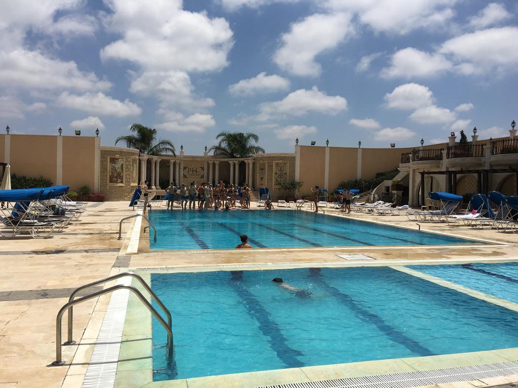Platinum Hotel Tyre Bagian luar foto