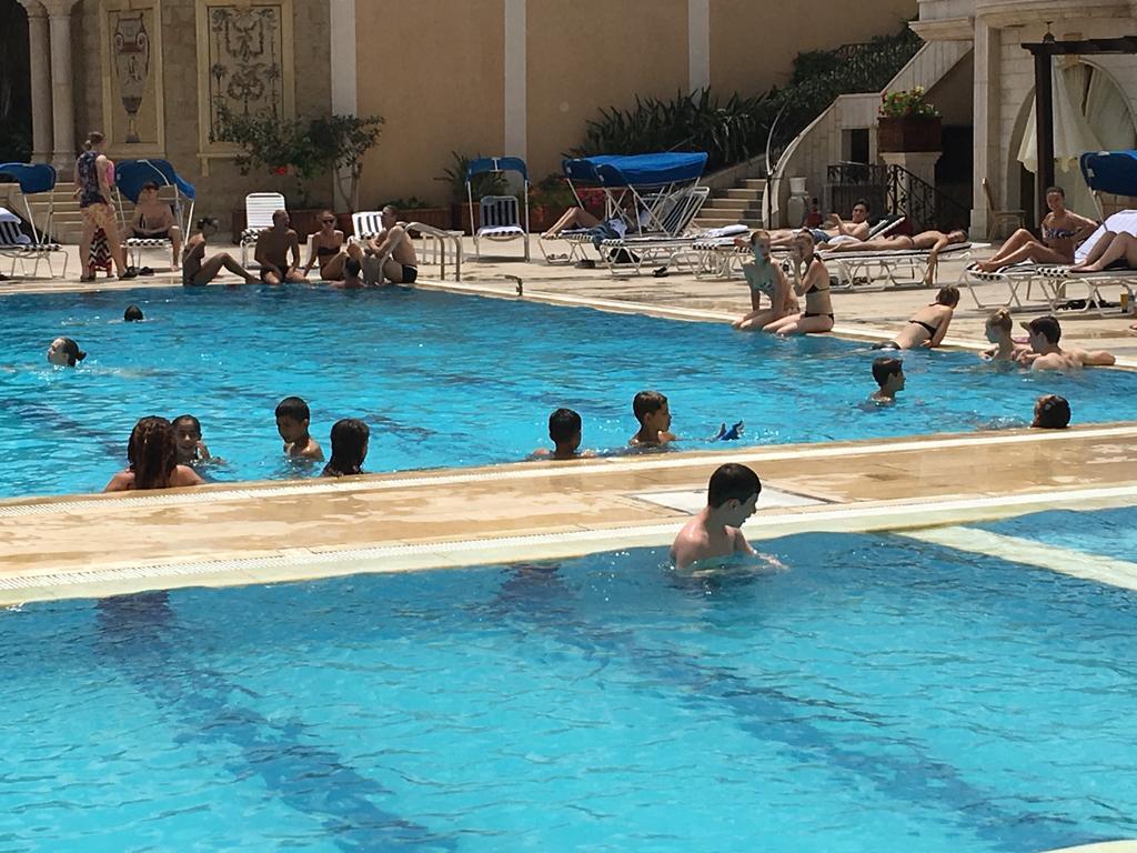 Platinum Hotel Tyre Bagian luar foto