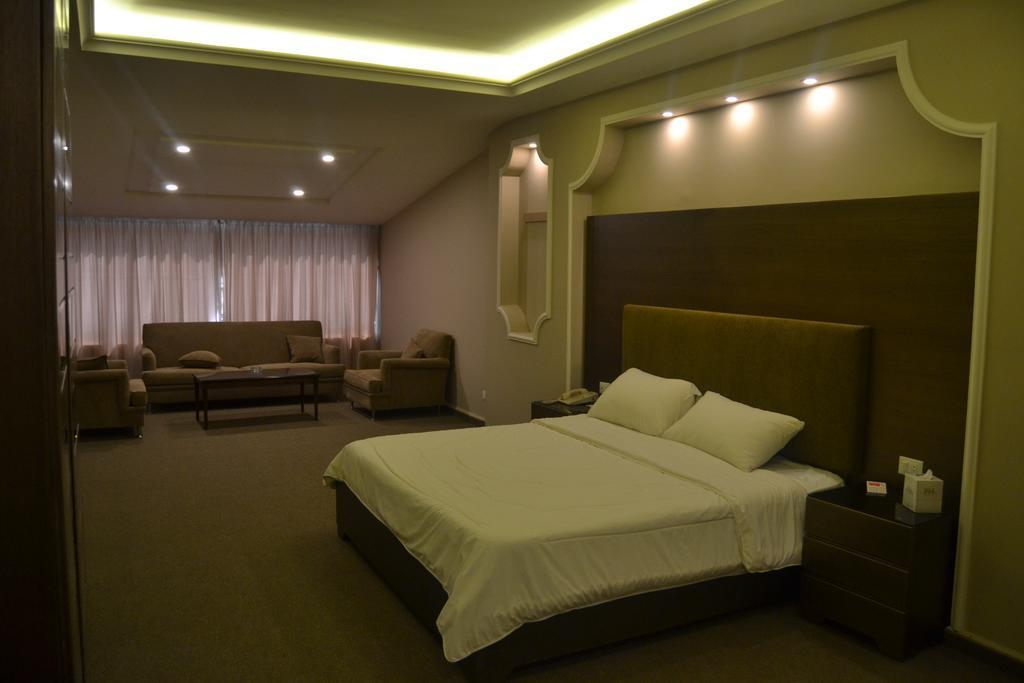 Platinum Hotel Tyre Bagian luar foto