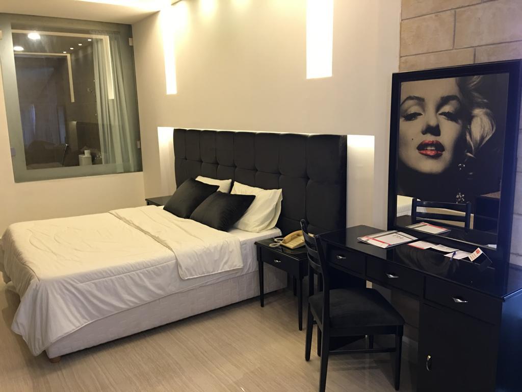 Platinum Hotel Tyre Bagian luar foto