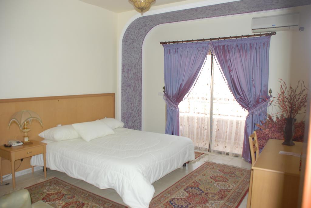 Platinum Hotel Tyre Bagian luar foto